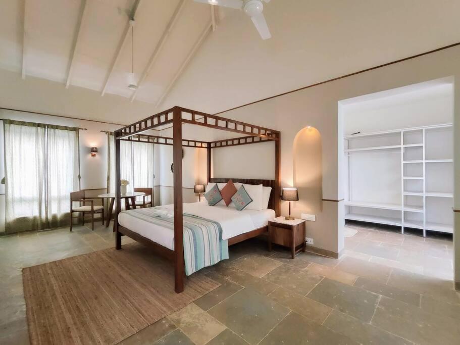 Barcelona Villas At Love Story Siolim- 3Bhk Private Pool Villas Экстерьер фото