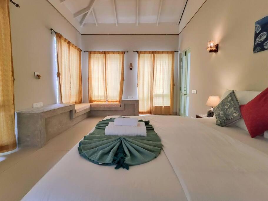 Barcelona Villas At Love Story Siolim- 3Bhk Private Pool Villas Экстерьер фото
