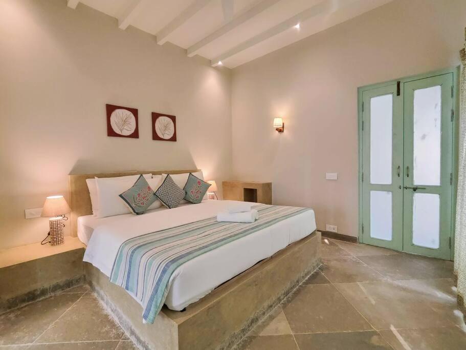 Barcelona Villas At Love Story Siolim- 3Bhk Private Pool Villas Экстерьер фото